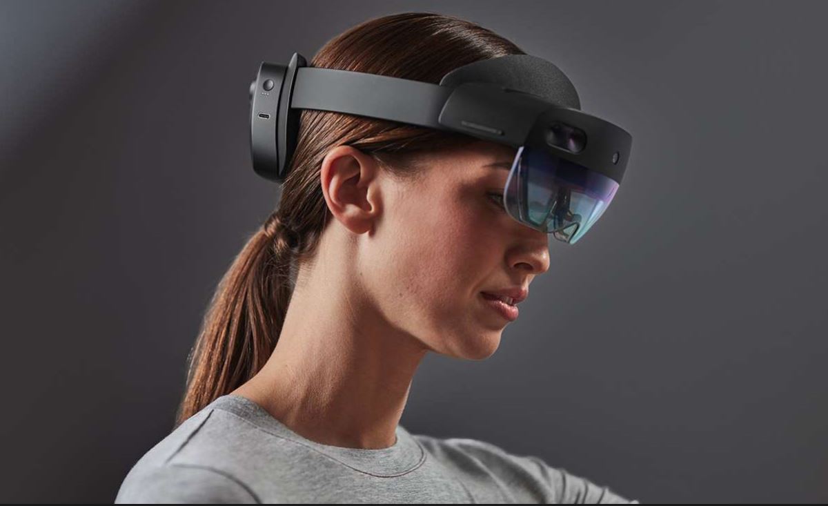 microsoft hololens 2